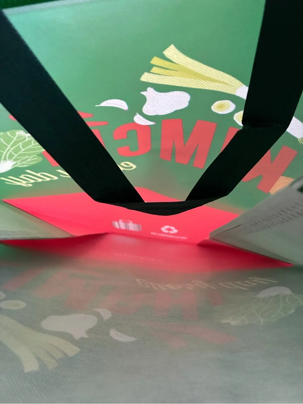 NWOT HMart “Kimchi Every Day” Reusable Tote Bag – Green/Red Grocery Shopper